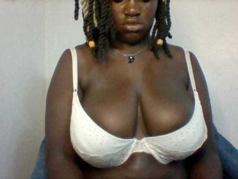 Boobie-queen webcam model stream image