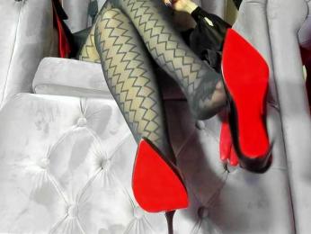 LadyLeather webcam model stream image