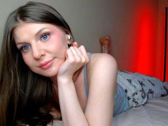 JustAlice webcam model stream image