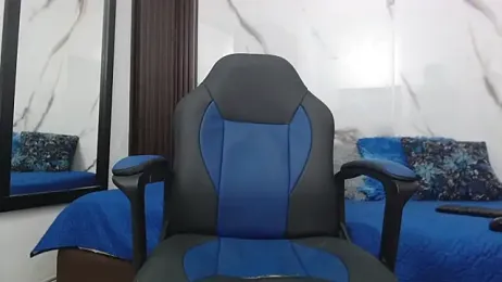 keen_black_ webcam model stream image