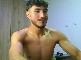 Liam Col webcam model stream image