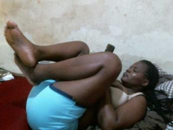 Sweet-Trizer webcam bongacams model stream image