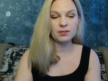 BlondeFox webcam model stream image