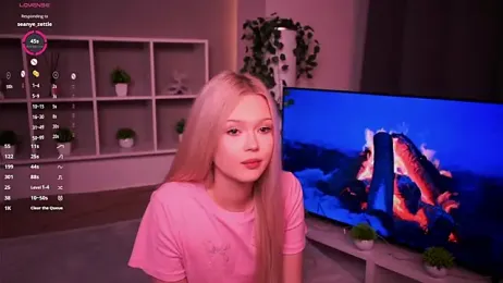 KaryTasch webcam stripchat model stream image