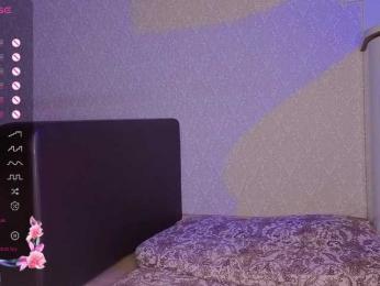 LittleFoxy webcam model stream image