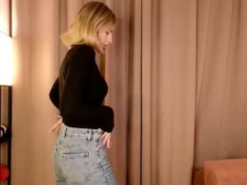 gwenkevwitch webcam chaturbate model stream image