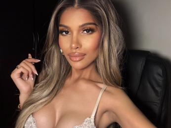 ShantalMolly webcam livejasmin model stream image