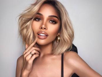 ShantalMolly webcam model stream image