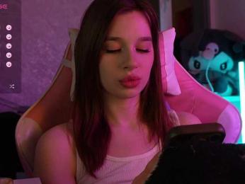 _Polly_ webcam model stream image