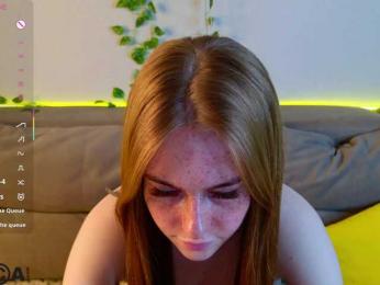 Roxy-Sunny webcam model stream image