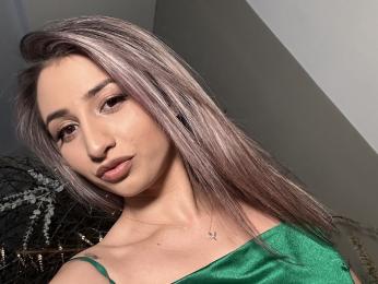 SerayaRose webcam model stream image