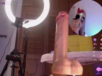 zoe202 webcam model stream image