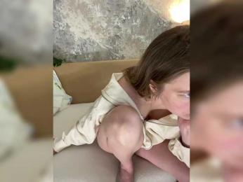 _Incredible_ webcam model stream image