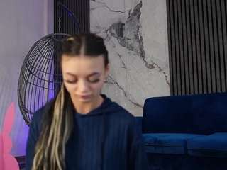 rachelraveee webcam camsoda model stream image