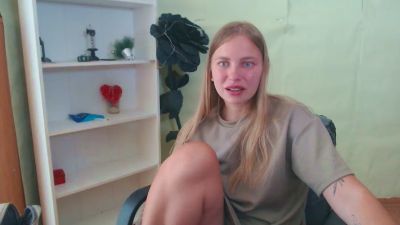 AlexaTris webcam model stream image