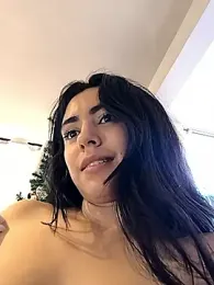 Sara-215 webcam model stream image