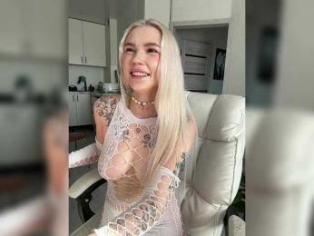 EmmaGoodGirl webcam model stream image