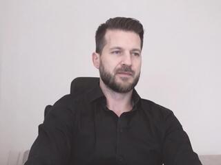 Hadess webcam model stream image