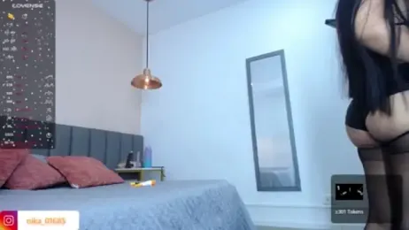 nika02_ webcam model stream image