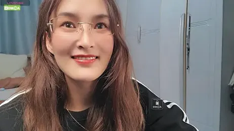 Youth3_ webcam model stream image