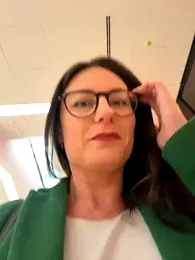 AvaFlowers6 webcam model stream image