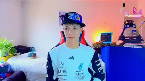 twink_sebas_ webcam model stream image