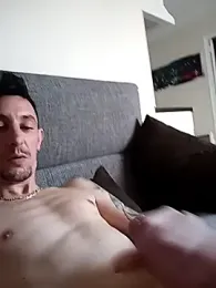 willouh-66 webcam model stream image