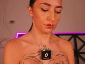 LunaMystyque webcam model stream image