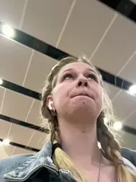 Julie_Cutie webcam model stream image