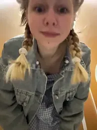 Julie_Cutie webcam model stream image