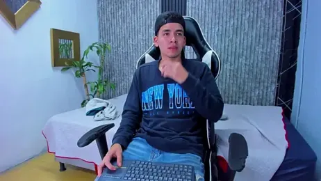 Mike_0233_ webcam model stream image