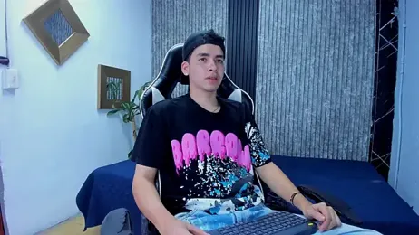 Mike_0233_ webcam model stream image