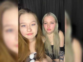 DoollSin webcam model stream image