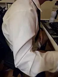 DoseCap0 webcam stripchat model stream image