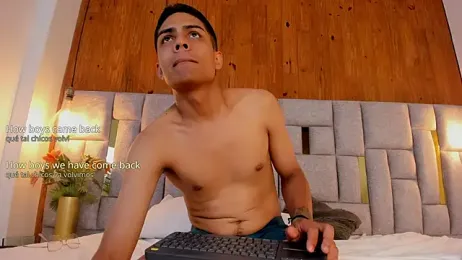 santy_emily webcam model stream image