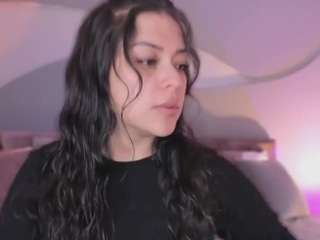 nicolle-w webcam model stream image