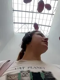 Honey___Hot webcam model stream image