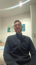 2bfriendz webcam model stream image