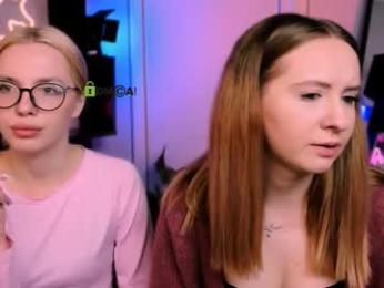 mila_glow webcam model stream image