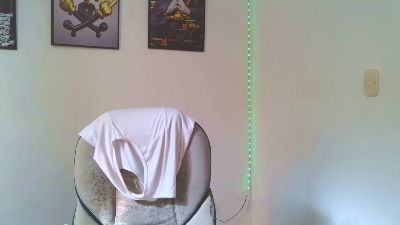 Skartoliver webcam model stream image