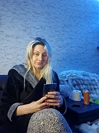 ScarletCallings_420 webcam stripchat model stream image