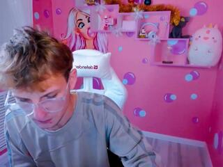 Dennis Rodrigues webcam model stream image