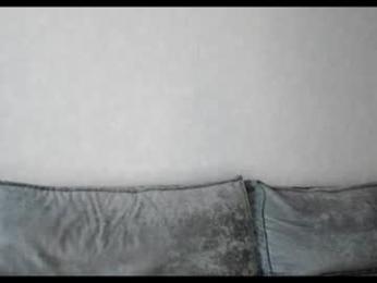 tixxxy webcam model stream image