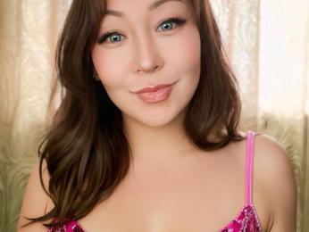 LeahReel webcam model stream image