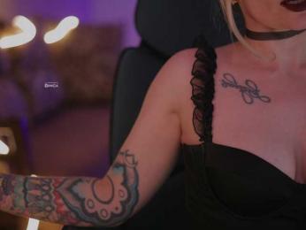 D_i_aM webcam bongacams model stream image