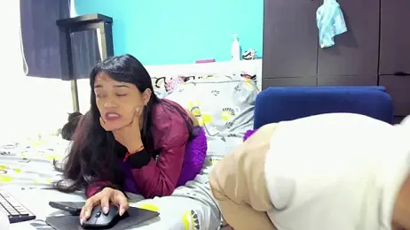 LazyandSniffer28 webcam model stream image