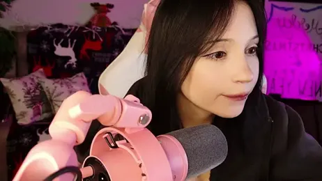 YourLittleDevil webcam model stream image