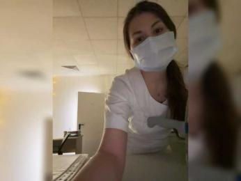 CupcakeBee webcam model stream image