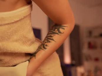 informal_ webcam model stream image