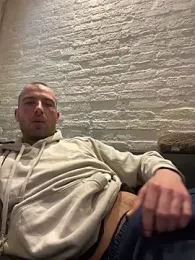 Rotteei1 webcam stripchat model stream image